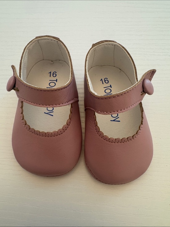 Top Baby Other - Classic Baby Mary Jane Shoes in Pale Pink - Comfortable Button Strap